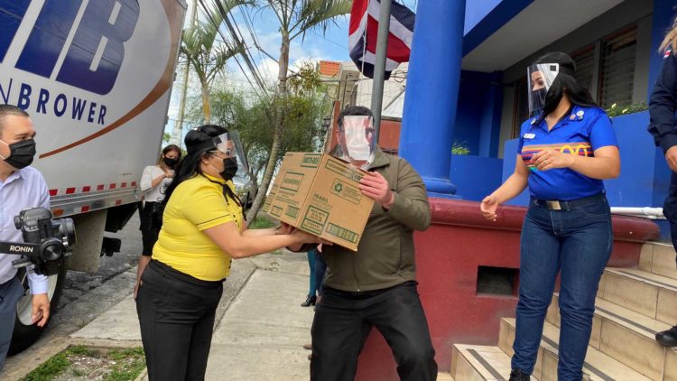 [Costa Rica] McDonald’s dona ₡20 millones en alimentos para oficiales de Fuerza Pública gracias a convenio con la CNE