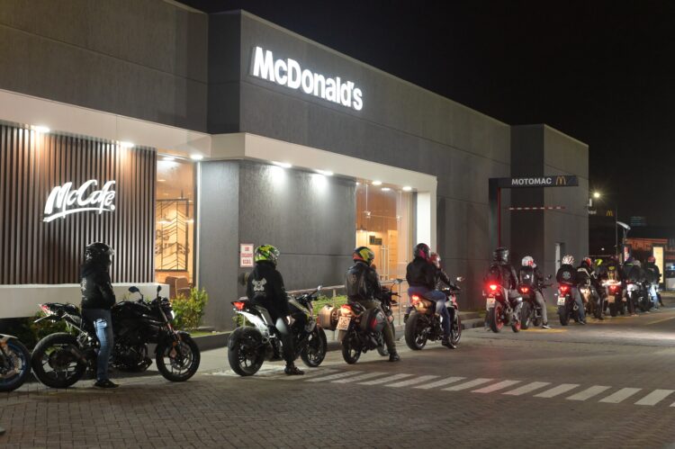 [Ecuador] McDonald’s se adapta a las nuevas formas de movilidad y transforma su tradicional Automac