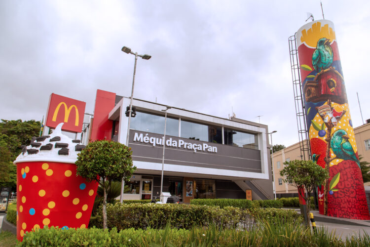 [Brasil] McDonald’s da Praça Panamericana ganha nova fachada