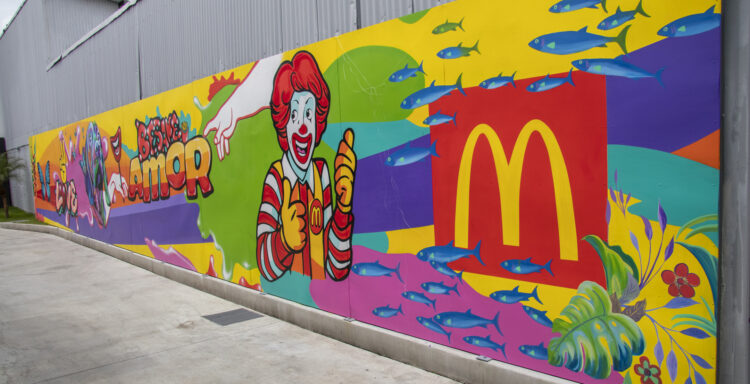 [Costa Rica] Arte nacional llega al nuevo McDonald’s San Sebastián