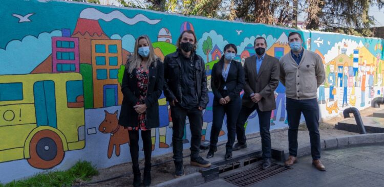 [Chile] McDonald’s presenta mural sustentable que purifica y descontamina el aire