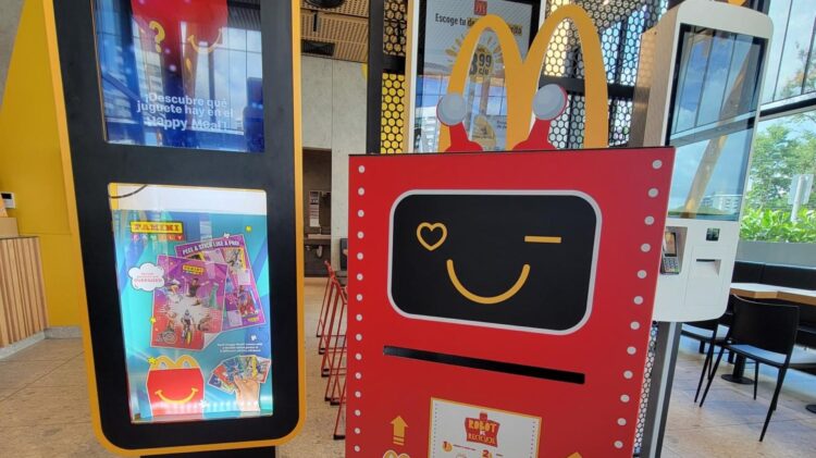 [Puerto Rico] Llega a McDonald’s el “robot” para reciclar Happy Meals