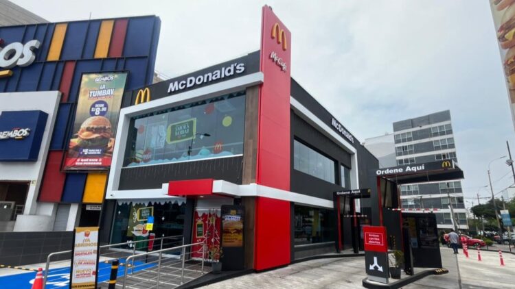 [Perú] McDonald’s renueva su restaurante del Óvalo Gutiérrez con innovadora propuesta digital y sustentable